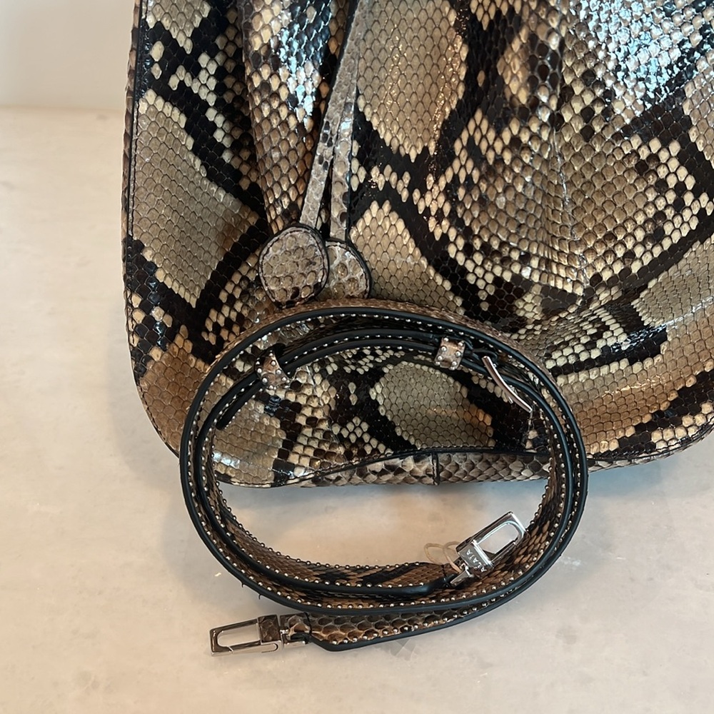 Alaïa bag in brown python - Picture 2 of 4